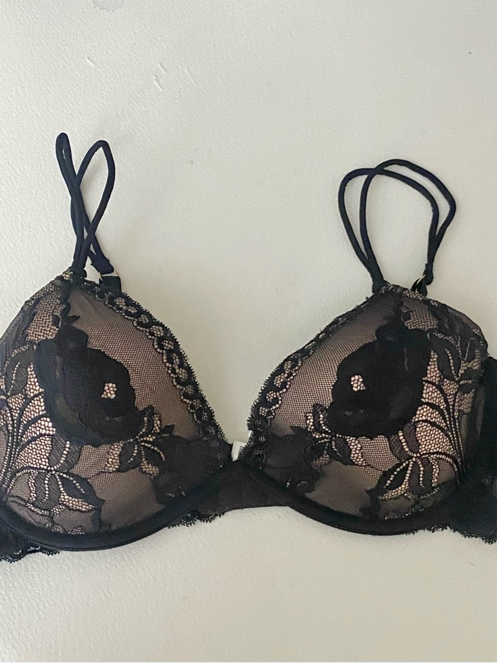 NWOT Donna Karan Black mesh floral & lace second skin Plunge Bra